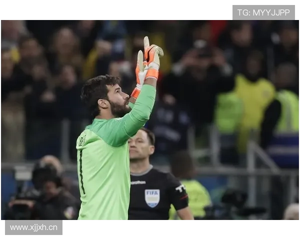 哈尔西称索博红牌及进球无误